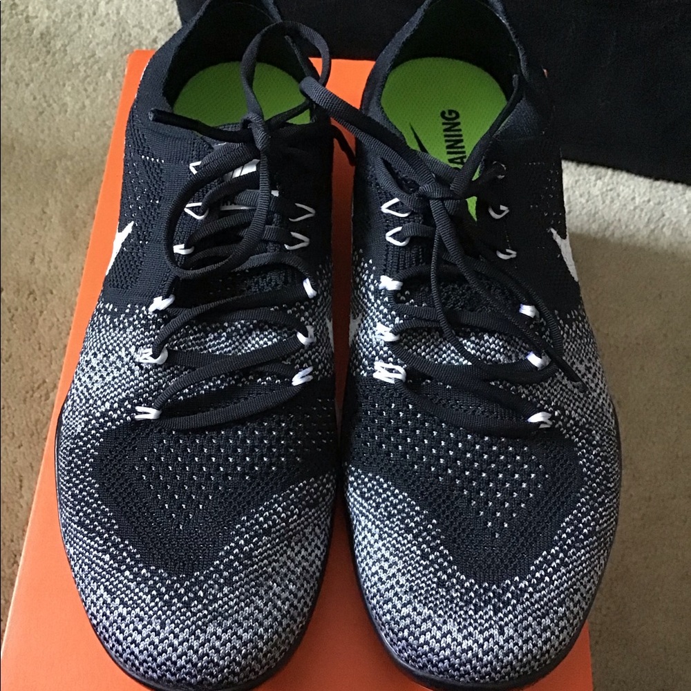 Womens Nike Free Focus Flyknit 2